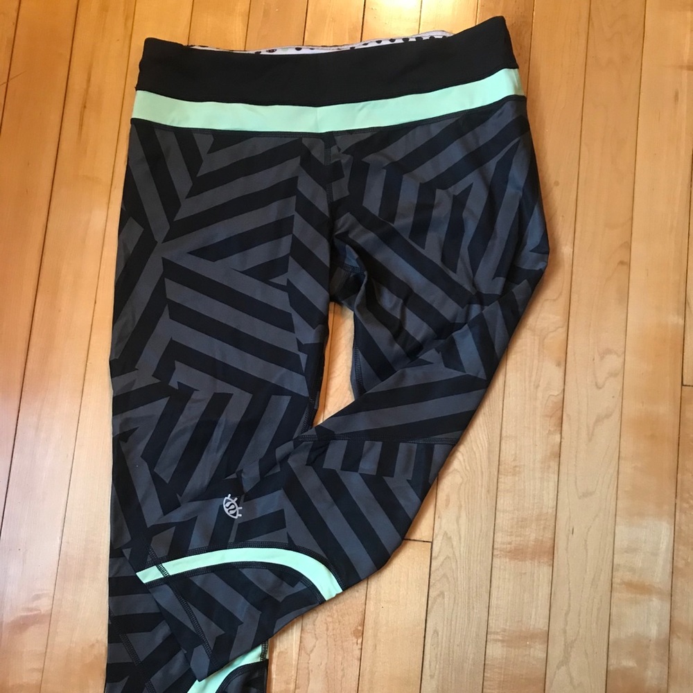 Lululemon Seawheeze 2014 Inspire crop II